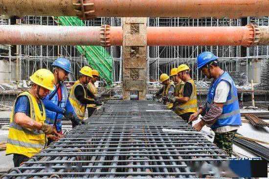 廣州地鐵建設施工忙，織就城市地下交通網